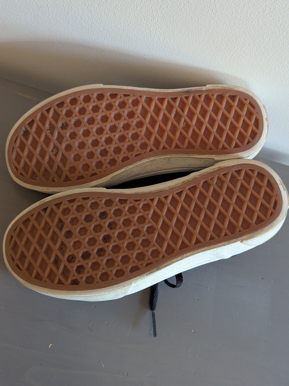 Vans Kids Black Checkerboard Low-Top Sneakers with Red Accents - Picture 4 of 4